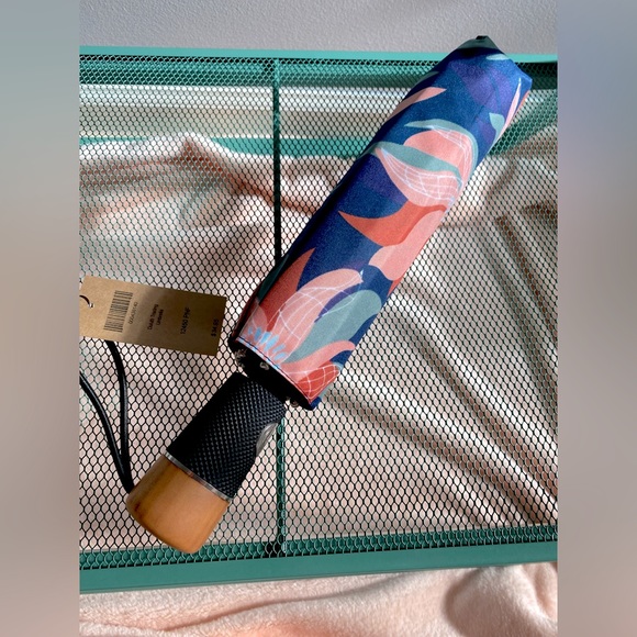 Duluth Trading Umbrella ! Large ! Automatic ✨ Pale Navy Floral - Picture 3 of 5